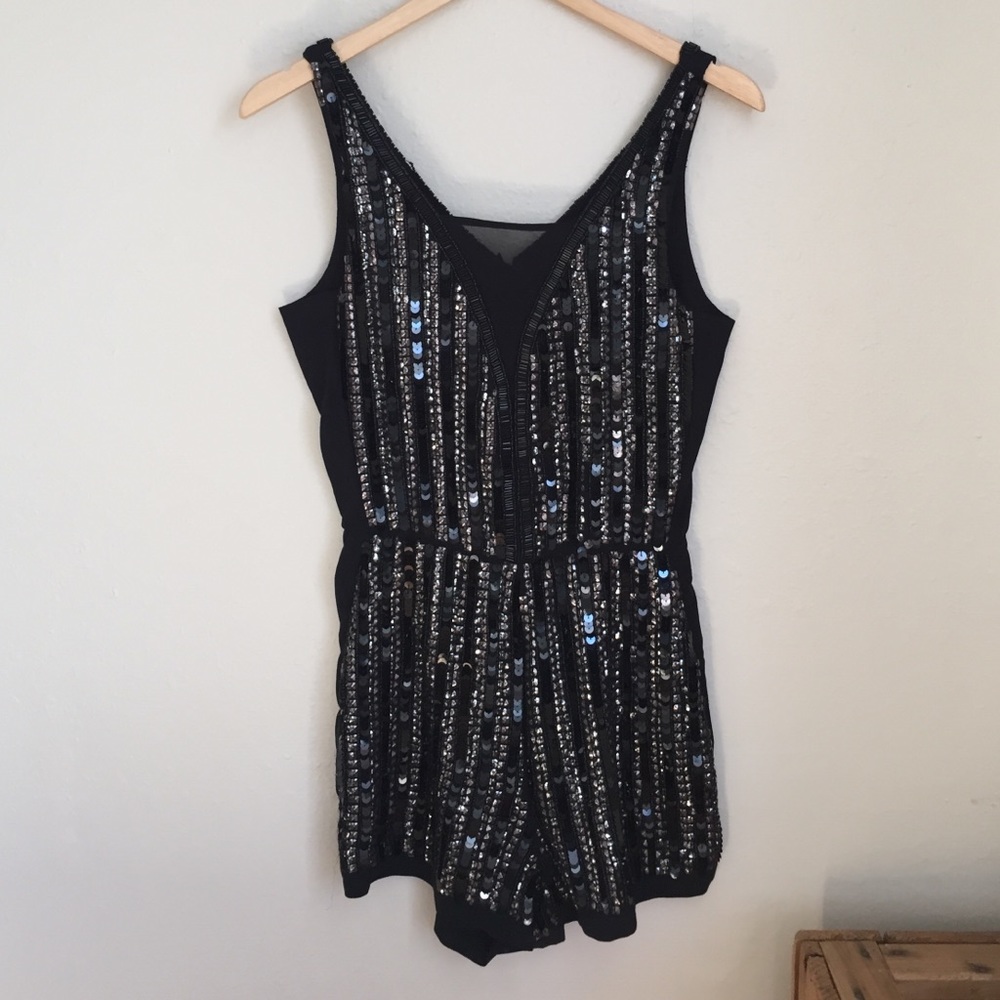 NWT Sparkly black romper 😻